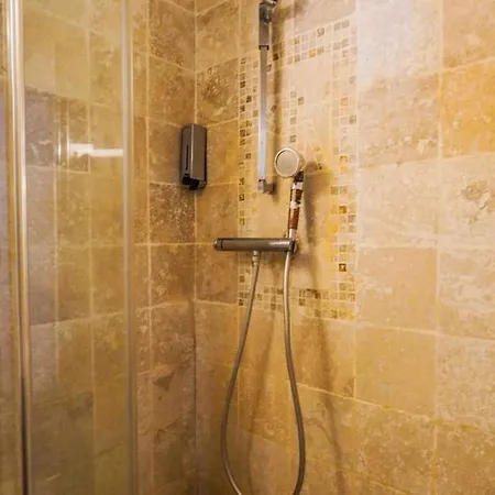 Apartment With Cinema@paris Chatelet *